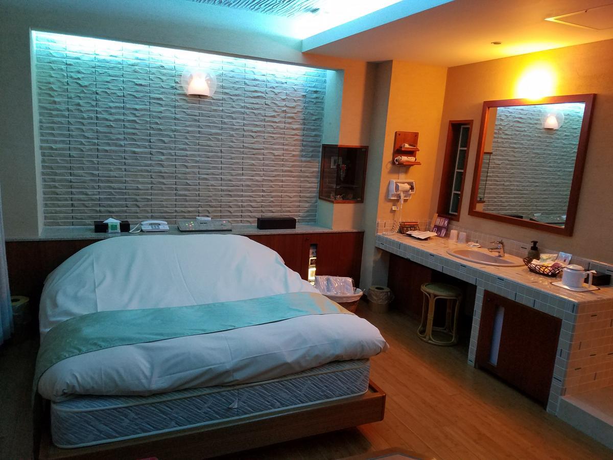 Eight Prince Hotel -Adult Only- โทโคโรซาว่า ภายนอก รูปภาพ